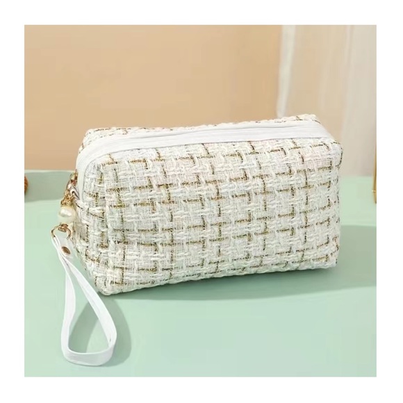 🤍Tweed Makeup 💄 Pouch🤍 - Picture 3 of 3